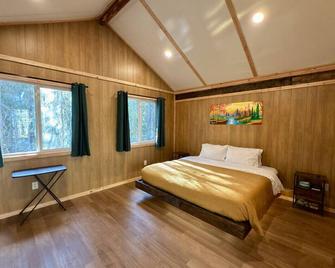 Bear Cabin 4 in Tok Alaska - Tok - Bedroom