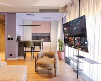 Si Hotel - Tiran