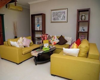 Pension Michel Villa Roche Bois - La Digue Island - Living room