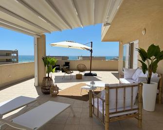 Residence Romeo - Marina di Ragusa - Balcón