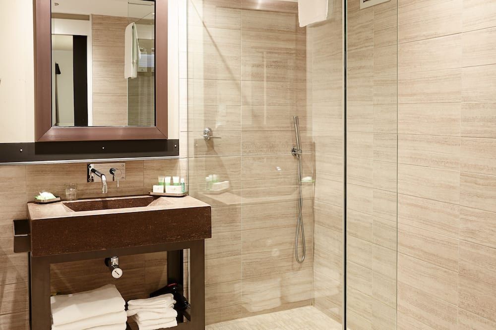 Hotel Le Dauphin Montreal-Longueuil - Longueuil - Bathroom