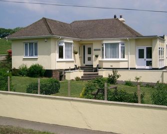 Paths End - Bodmin - Budova