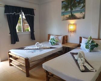 The Shark's Tail Dive Resort - Daanbantayan - Habitación