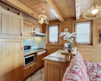 Charmant Appart 3 Pieces Proche Des Pistes Avec Parking Et Terrasse - Fr-1-560-140 - Combloux - Cuisine