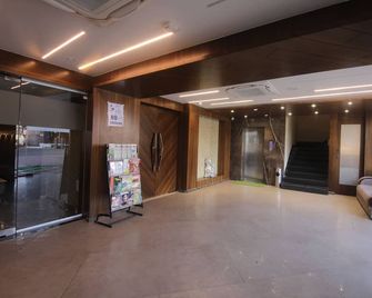 Hotel Silver Shine - Chhindwāra - Lobby