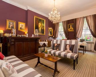 Arosfa Hotel London by Compass Hospitality - London - Living room