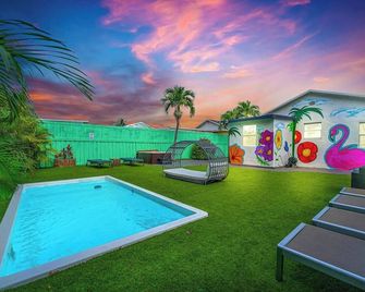 La Casa Flora Private Poolhot Tubsleeps 18 - Miami - Piscina