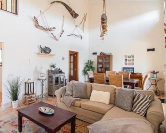 Lovely Home In Mallorca With Wifi - Cala Mesquida - Sala de estar