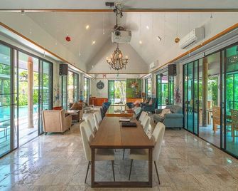 Coco Retreat Phuket Resort And Spa - Chalong - לובי