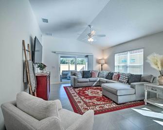 Home in The Villages Golf Cart and Amenity Access - Wildwood - Living room