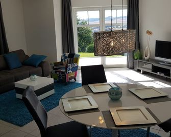 Ferienwohnung Gockels-Auszeit - Bad Wildungen - Wohnzimmer