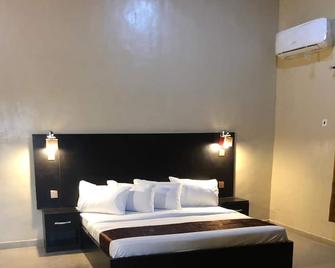 Posh Apartments Business Hotel - Lagos - Bedroom