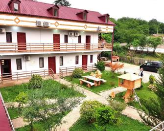 Prometheus Gate Hotel - Tsqaltubo - Edificio