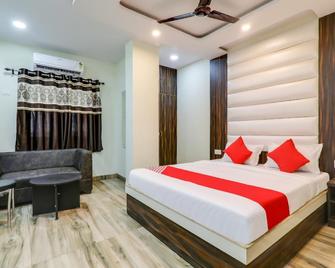 75217 Hotel Navya Grand - Patna - Schlafzimmer