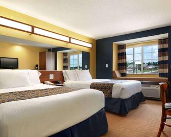 Microtel Inn & Suites by Wyndham Columbus/Near Fort Benning - Columbus - Bedroom