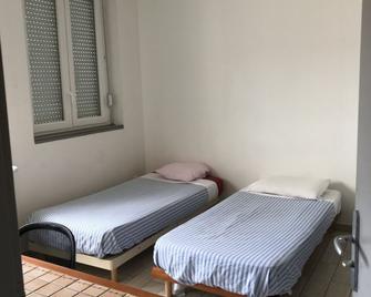 Les Studines - Roanne - Chambre