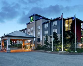 Holiday Inn Express Kamloops - Kamloops - Building