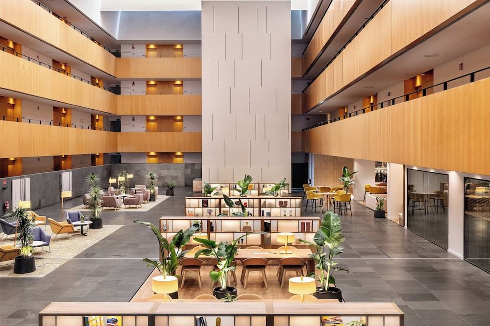 إنسايد باي ميليا بارسيلونا أيروبويرتو