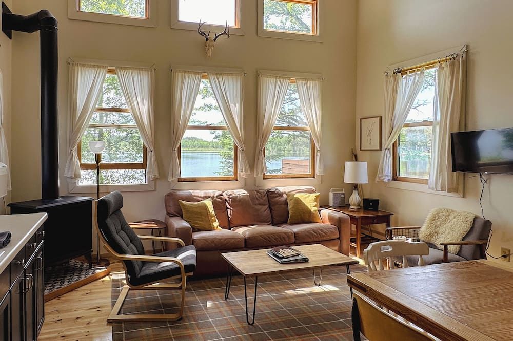 Mallard Point - Cabin 2 - Grand Rapids - Вітальня
