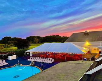 Cape Cod Irish Village - Hyannis - Pool