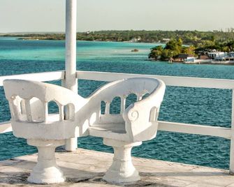 Hotel Laguna Bacalar - Chetumal - Balcon