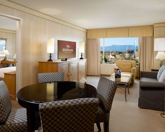 Hilton Santa Clara - Santa Clara - Building