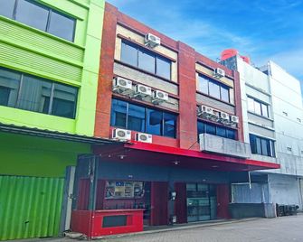 Aedo Hotel Syariah - Bukittinggi - Building