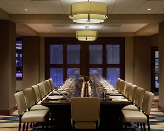 Embassy Suites by Hilton Portland Tigard - Tigard - Ресторан