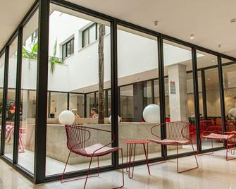 The Boc Hostels - City - פלמה דה מיורקה - פטיו