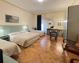 Hotel Panorama Bologna Centro - בולוניה - חדר שינה