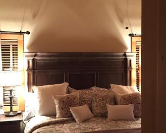 Private Getaway on Hogback Creek - Sapphire - Habitación