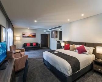 Alexandra Hills Hotel Suites - Cleveland - Bedroom