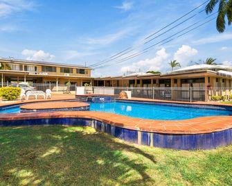 Econo Lodge Park Lane - בונדברג - בריכה