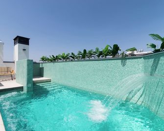 Stayaday Apartments Albufera - Madrid - Pool