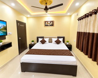 Goroomgo Gouri Palace Near Sea Beach Light House Puri - Walking Distance From Sea Beach - Puri - Habitación
