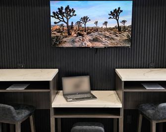The Atlas Inn & Suites Lax - Inglewood - Centro de negocios