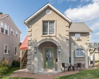 Charming Oasis in the Heart of Historic Downtown - Wabasha - Building