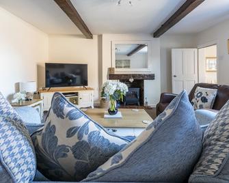 Ropemaker's Cottage, · Ropemaker's Cottage, cosy cottage retreat - Ollerton - Living room