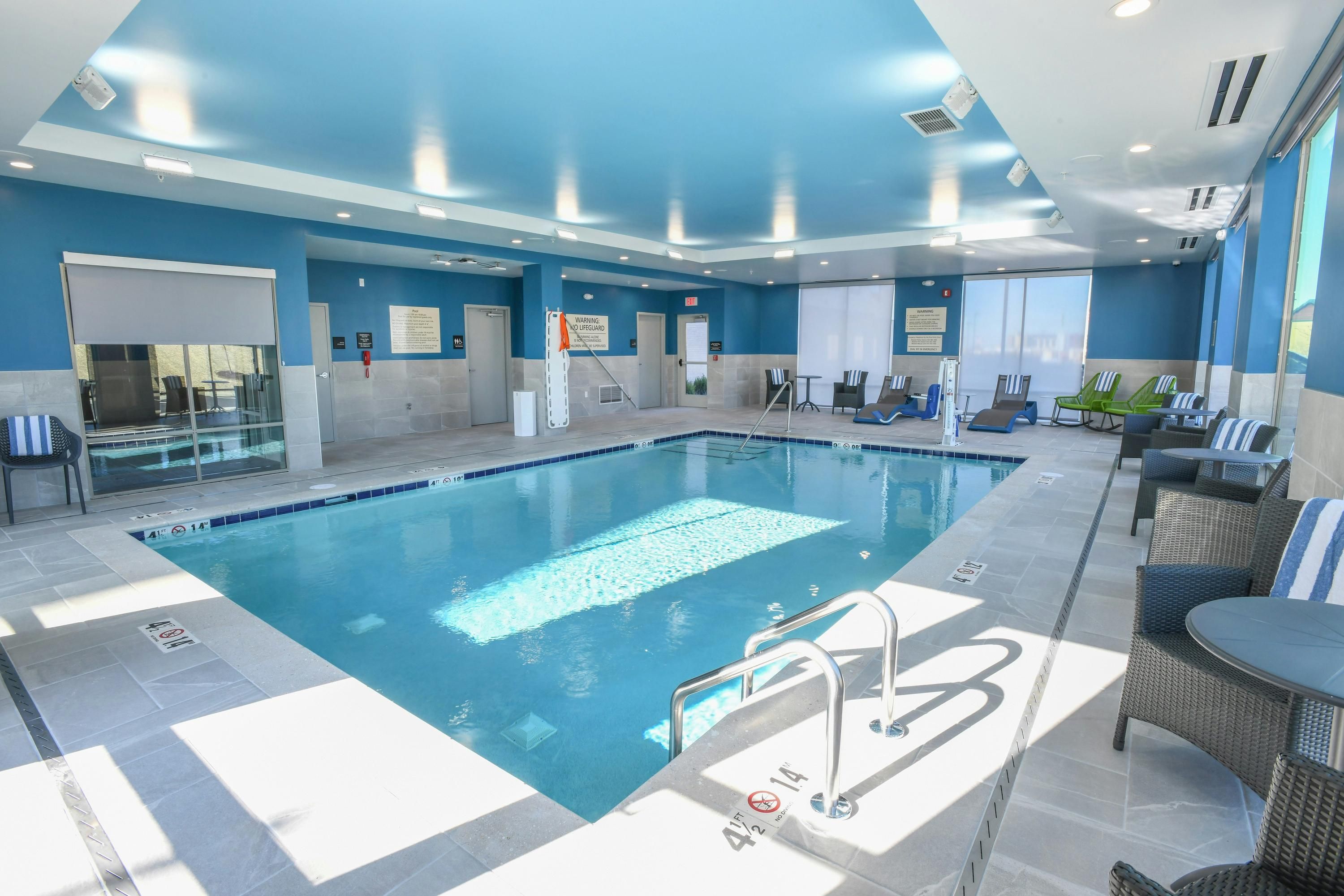 Hampton Inn & Suites by Hilton Cincinnati Liberty Township - West Chester - Bazén