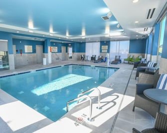 Hampton Inn & Suites by Hilton Cincinnati Liberty Township - West Chester - Bazén