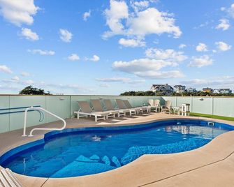 Soundfront home, shallow water, private pool, hot tub, windsurfing access - Avon - Basen