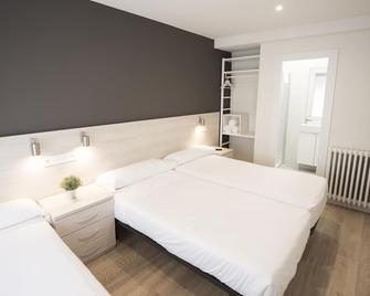 Happy Hostal Carrales - Burgos