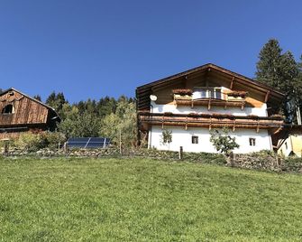 Connoisseurs Holiday Let Your Hair Down, Far Away From The Madding Crowd - Lienz - Clădire