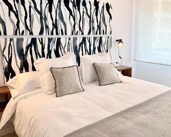 New Gorgeous Central Apartment - Beachfront - 3 Bd - San Sebastián - Habitación