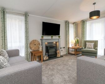 18 Manleigh Park - Ilfracombe - Living room