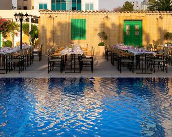 Cleopatra Hotel - Nikozja - Basen