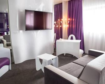 Comfort Aparthotel Bassin d'Arcachon - La Teste-de-Buch - Wohnzimmer
