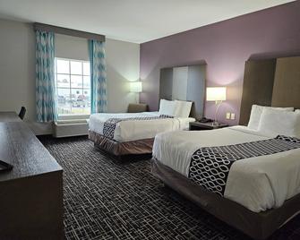 Comfort Inn & Suites - Claremore - Спальня