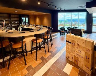 Quality Inn & Suites Témiscouata-sur-le-Lac - Notre-Dame-du-Lac - Bar