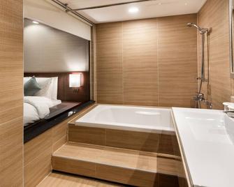 Sunshine Hotel - Seoul - Bathroom